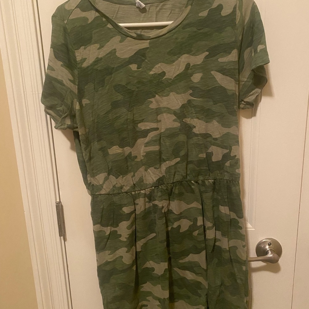Old Navy Animal Print and Camo Short Sleeve dress-Size L - Picture 5 of 7